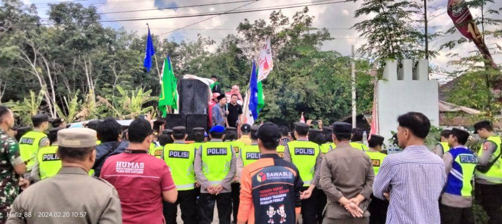Ratusan Massa Geruduk KPU Muba, Minta Penghitungan Ulang di 7 Dapil