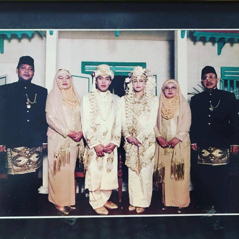 Potret Lawas Pernikahan Komeng dan Indra Dewi (instagram.com/indradewi2242)