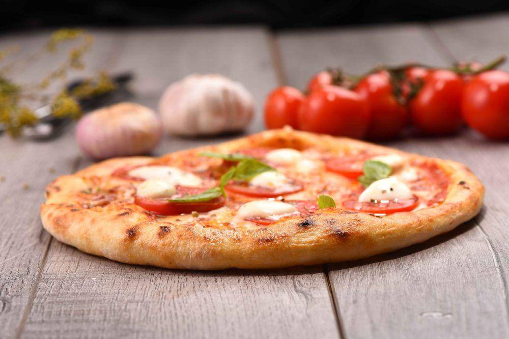 ilustrasi piza (pixabay.com/heinanlan)