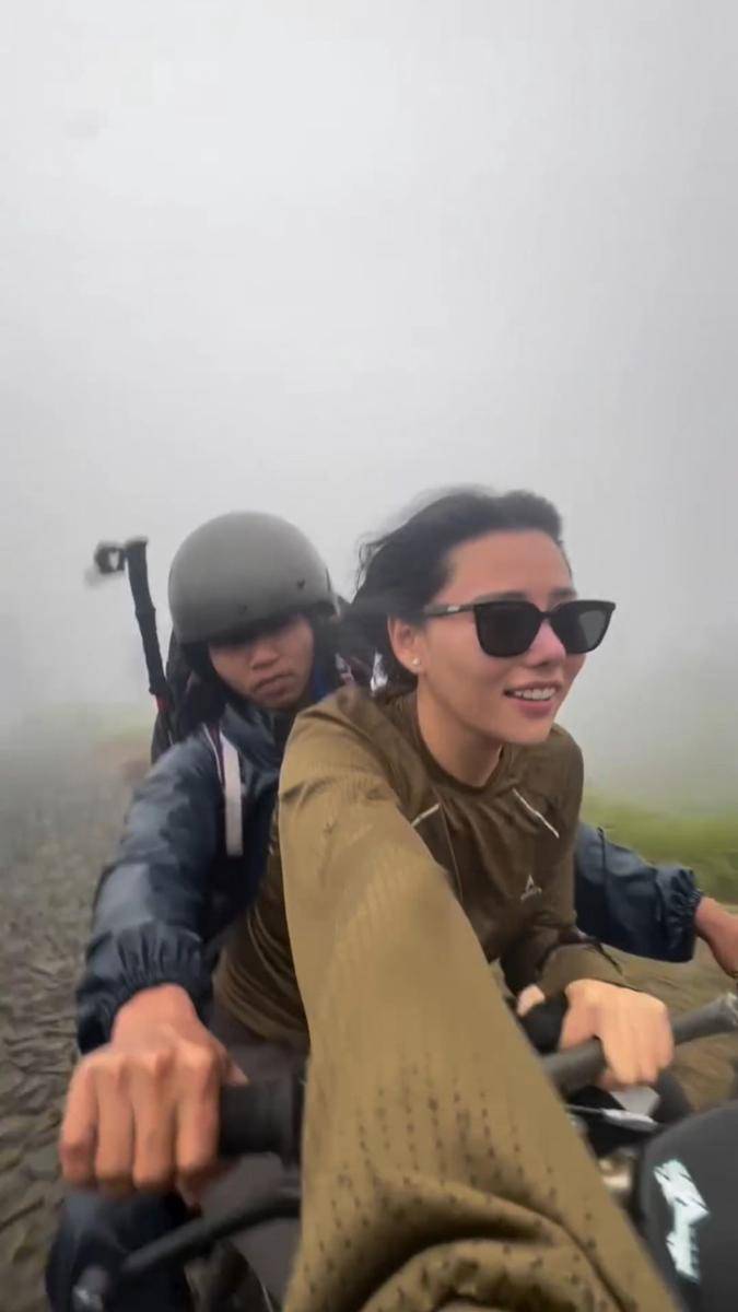 potret Wendy Walters mendaki Gunung Sumbing (instagram.com/wendywalters)