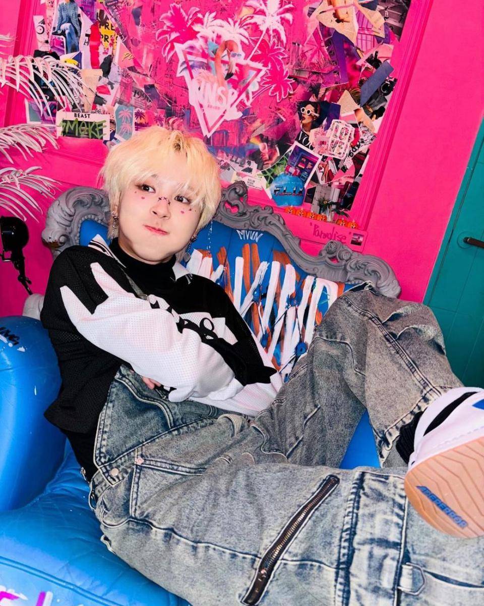 Giuk ONEWE (instagram.com/official_onewe)