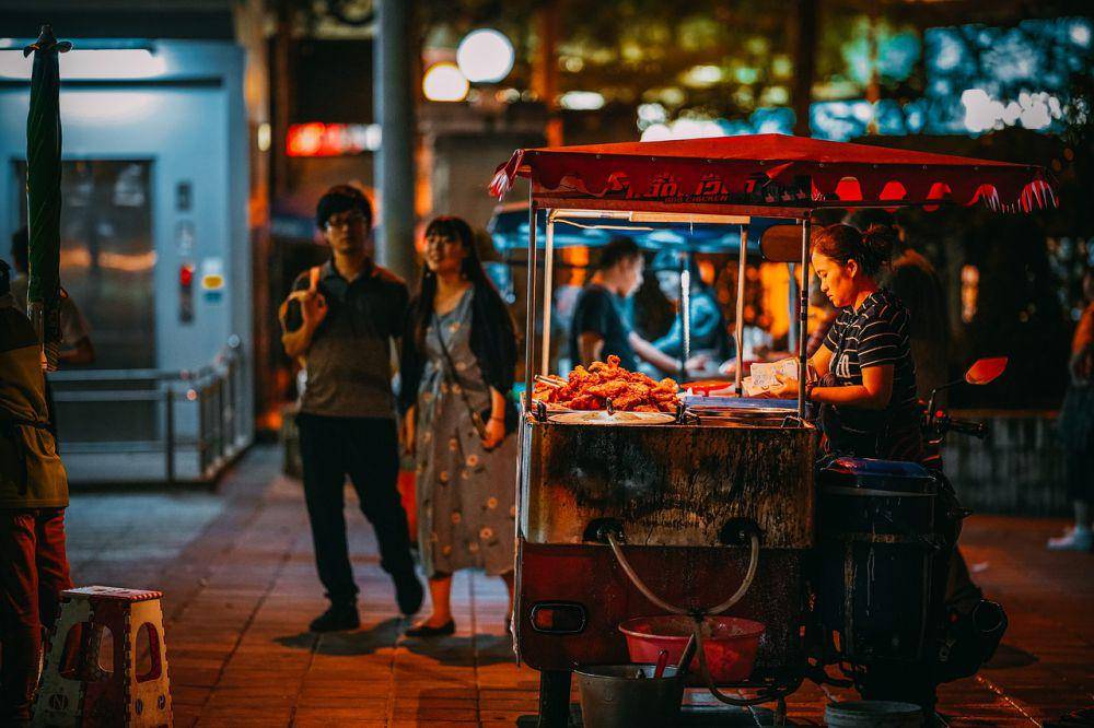 Ilustrasi Warung Malam. Pixabay/yosshie_saito