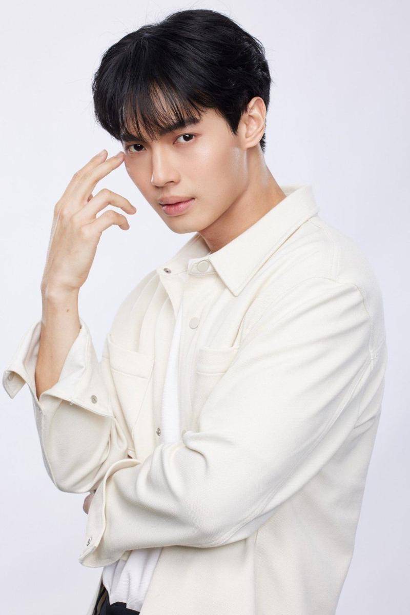 Win (dok. My Drama List/Beauty Newbie)