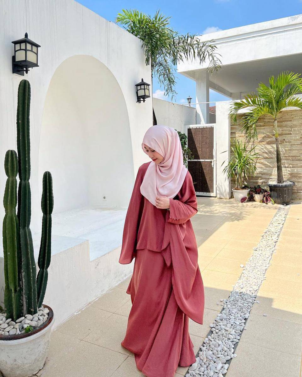 inspirasi outfit lebaran ala influencer (instagram.com/adiba.knza)
