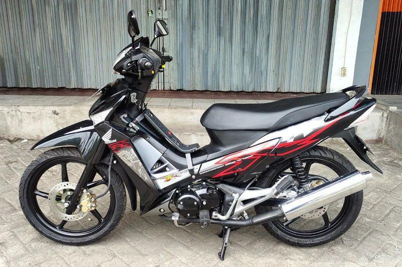 7 Motor Bebek Paling Irit Bensin, Ada Supra hingga Vega