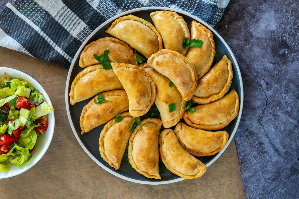 Resep Chicken Empanada, Camilan Mirip Pastel yang Berisi Ayam