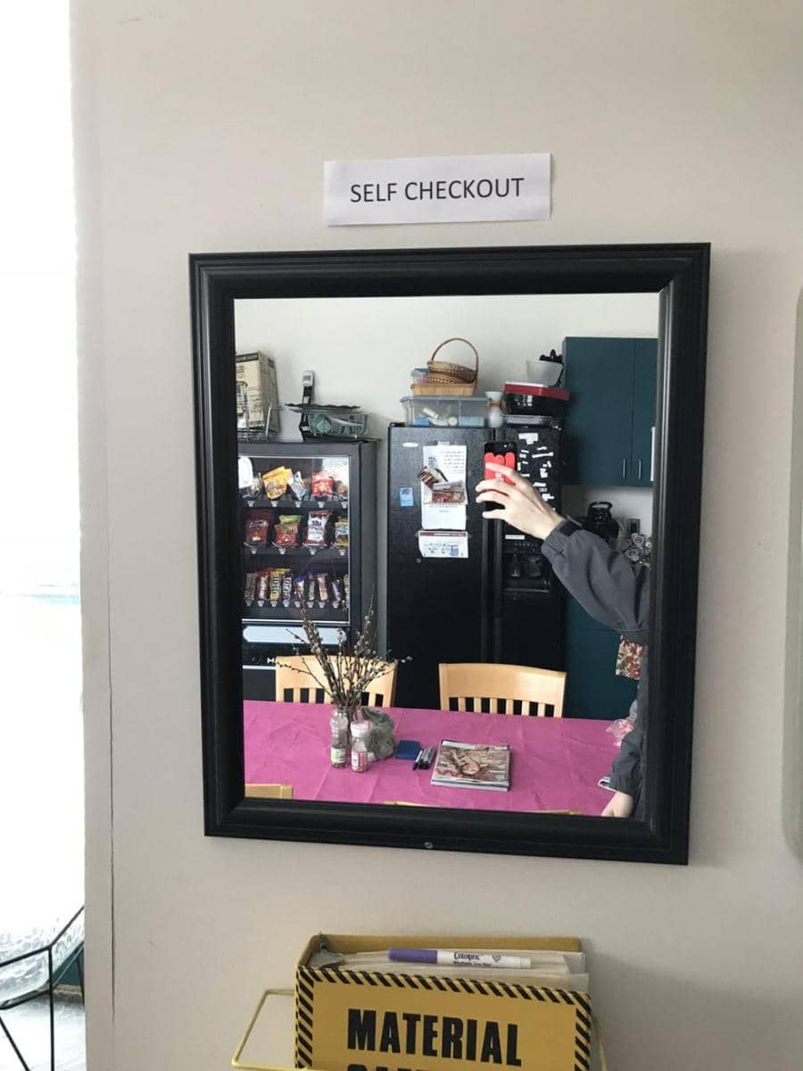 momen kocak di perpustakaan (reddit.com/user/ObviousAttitude)