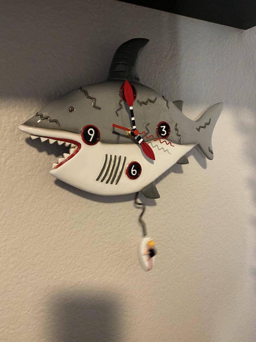 potret objek bentuk ikan hiu nyentrik (reddit.com/user/CodyCus)