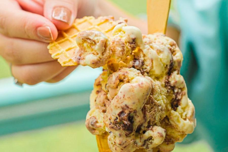 Jelajahi Sensasi Es Krim Tak Biasa di Bandung dengan 6 Varian Unik