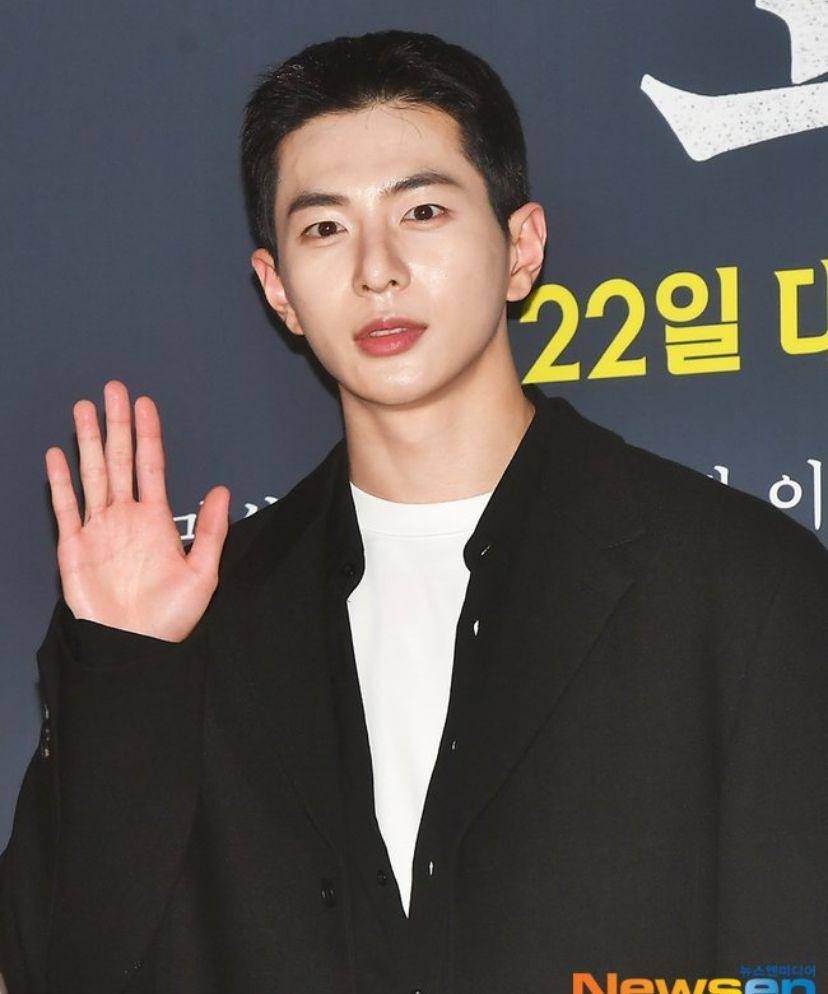 Bomin Golden Child di Premier Film Exhuma (dok. Newsen)