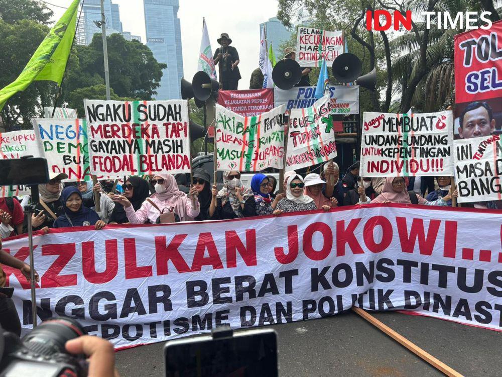 Buruh dan Pendukung AMIN Demo KPU, Tuntut Audit Forensik Pemilu 2024