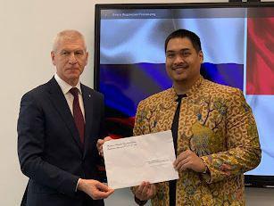 Temui Menpora Rusia, Menpora Dito Serahkan Surat Titipan dari Prabowo