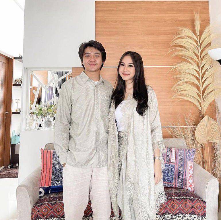 baju couple lebaran (tokopedia.com/Celosia Etnik)