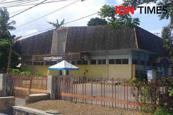 Lahan Gedung Wanita yang berada di samping Kantor Bawaslu NTB yang juga disengketakan. (IDN Times/Muhammad Nasir)