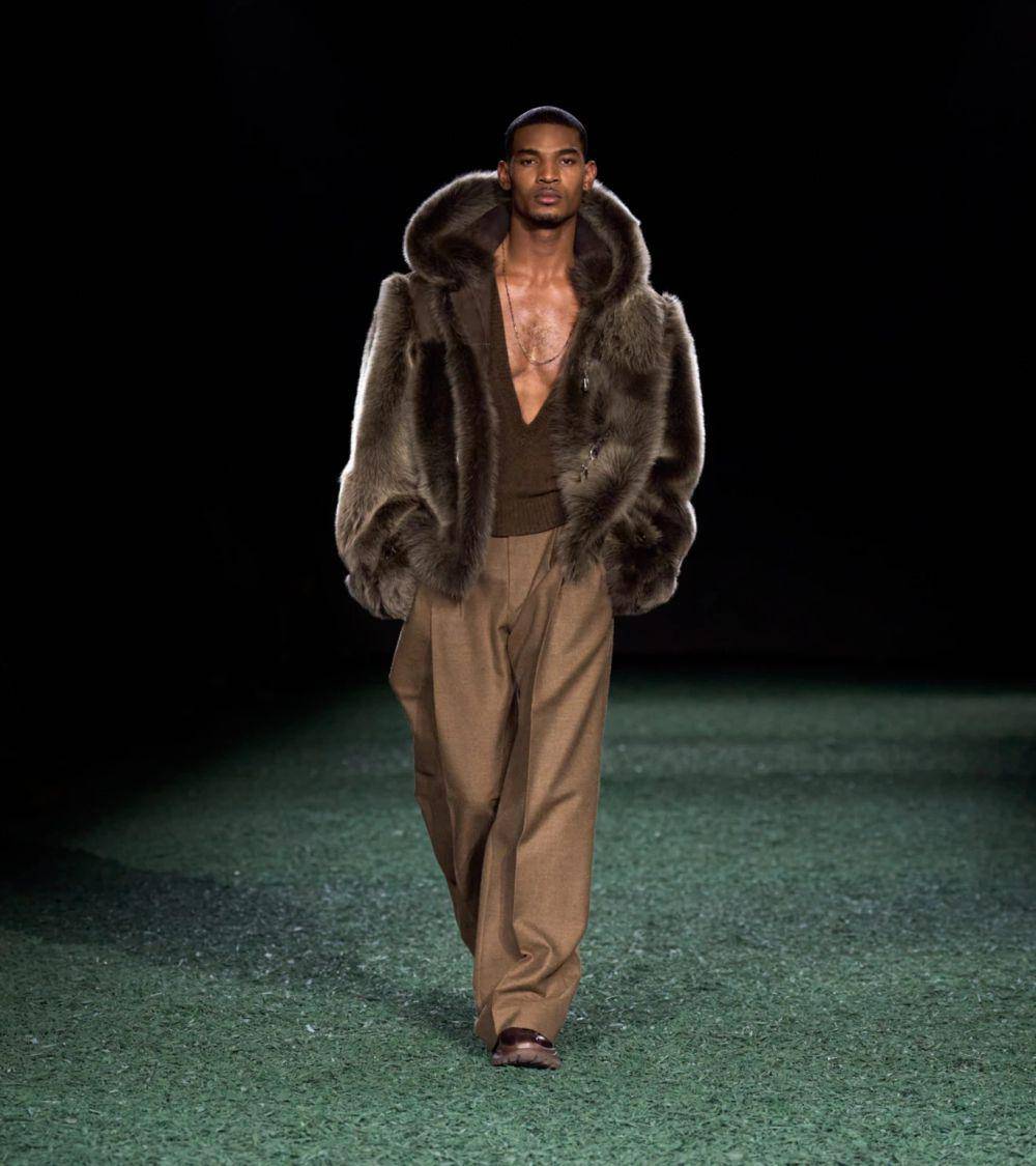 Burberry Winter '24 collection di London Fashion Week 2024 (dok. Burberry)