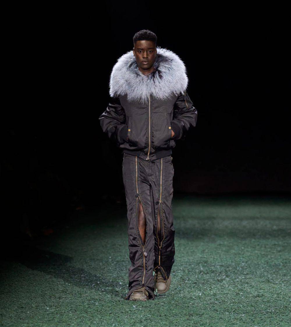 Burberry Winter '24 collection di London Fashion Week 2024 (dok. Burberry)