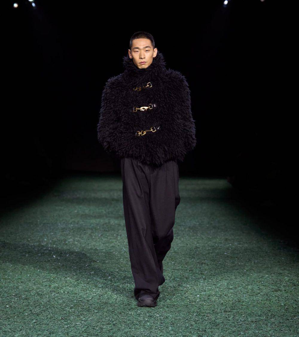 Burberry Winter '24 collection di London Fashion Week 2024 (dok. Burberry)
