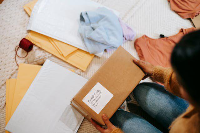 11 Langkah Packing Barang yang Mudah Pecah, Penting agar Produkmu Aman