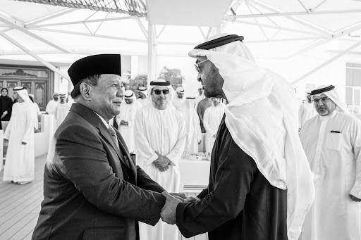 Prabowo Subianto mendapatkan ucapan selamat atas hasil kemenangan Pemilihan Presiden 2024 dari Presiden Uni Emirat Arab Mohamed Bin Zayed atau MBZ melalui sambungan telepon seluler, Rabu (21/2/2024). (Dok. TKN Prabowo-Gibran)