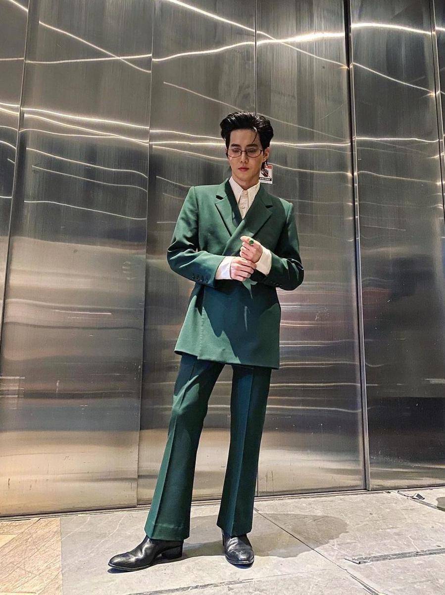 potret Suho EXO (instagram.com/kimjuncotton)