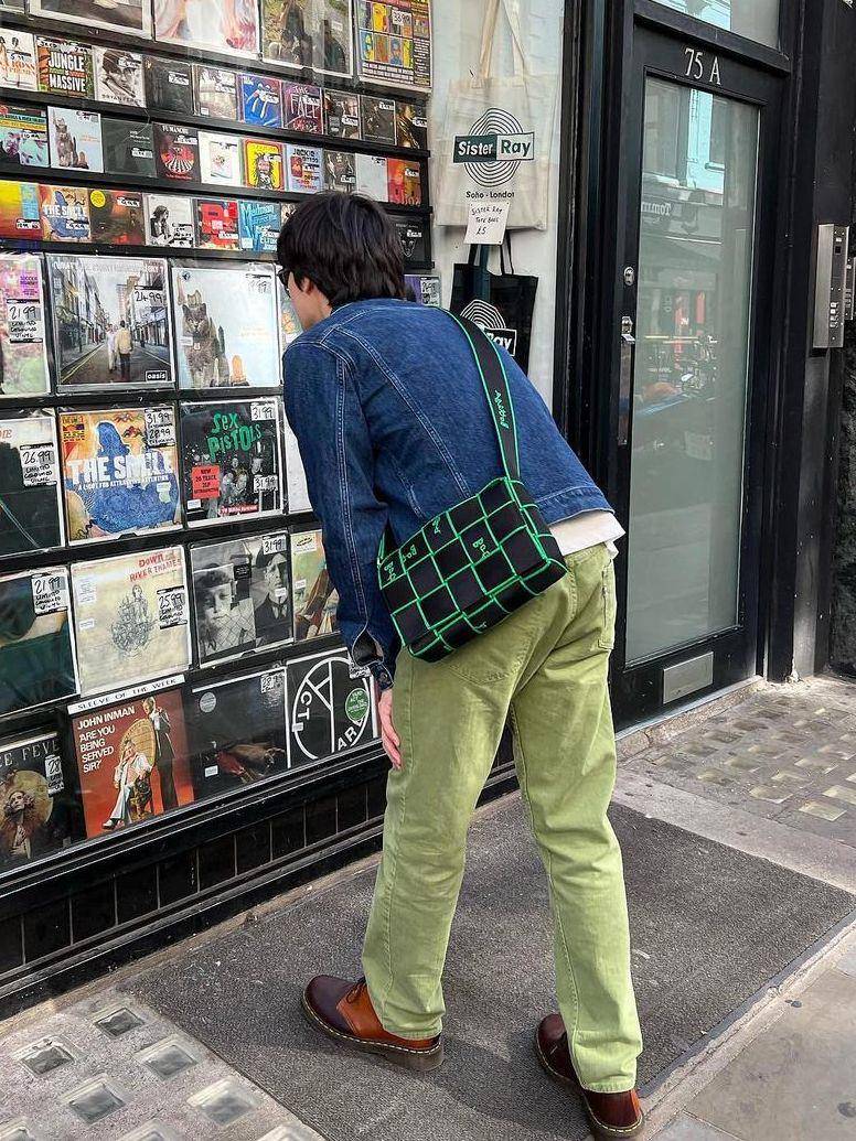 potret Suho EXO (instagram.com/kimjuncotton)