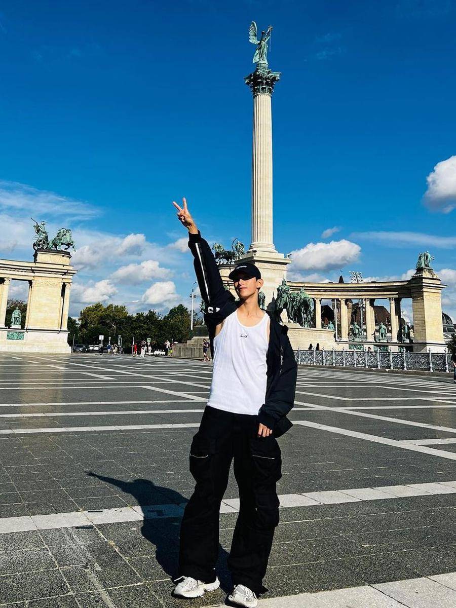 potret DK SEVENTEEN (instagram.com/dk_is_dokyeom)
