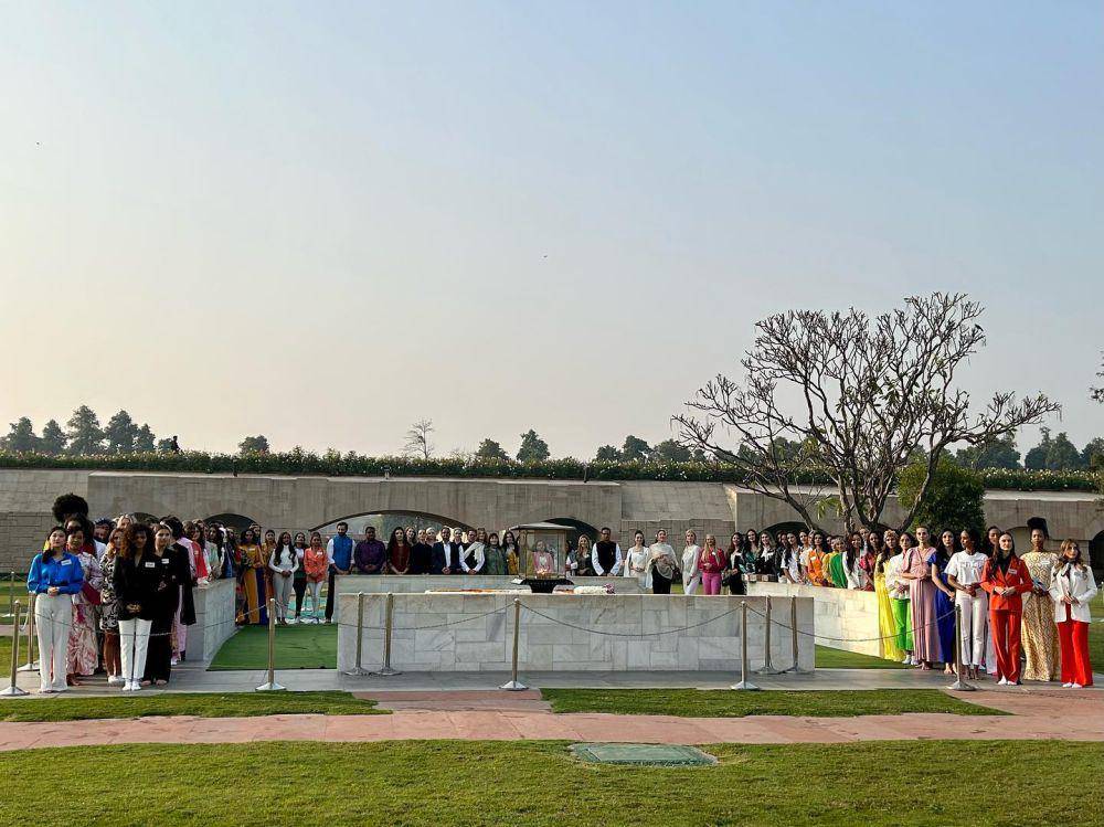 Potret Kunjungan Finalis Miss World ke-71 di Gandhi Memorial (Facebook.com/Miss World)