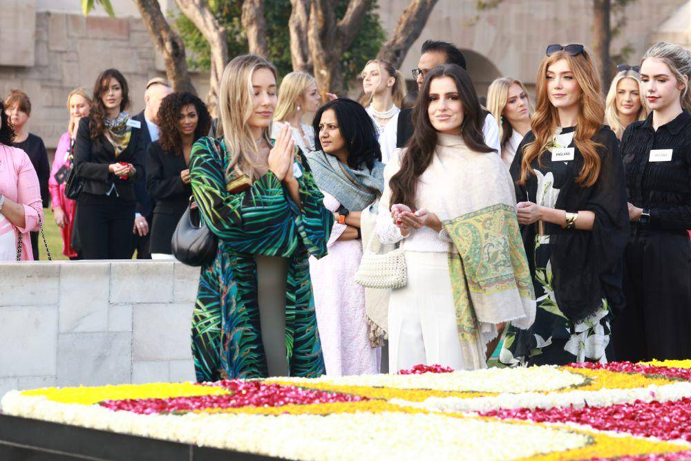 Potret Kunjungan Finalis Miss World ke-71 di Gandhi Memorial (Facebook.com/Miss World)