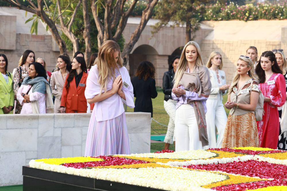 Potret Kunjungan Finalis Miss World ke-71 di Gandhi Memorial (Facebook.com/Miss World)