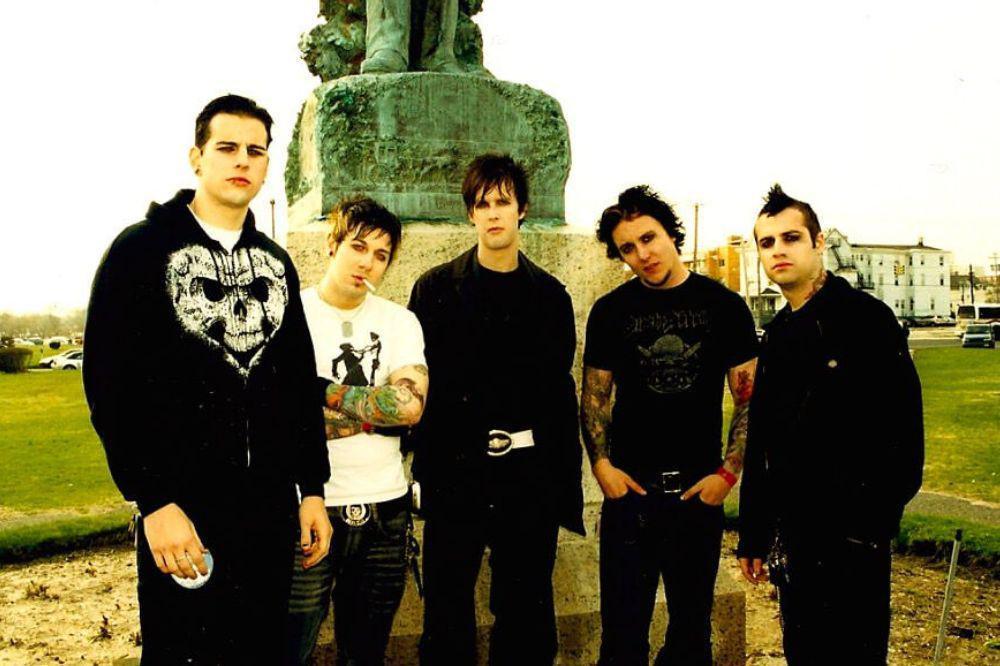 Lirik Lagu A Little Piece of Heaven - Avenged Sevenfold