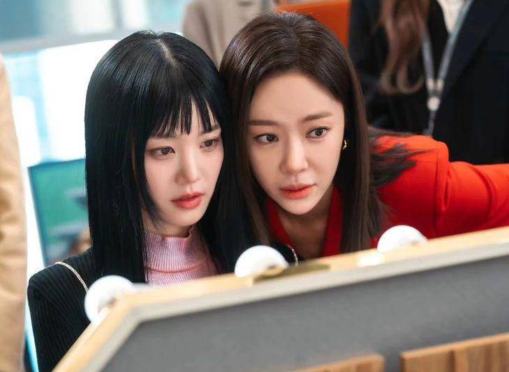 potret Hwang Jung Eum di drama Escape of the Seven (instagram.com/jungeum84)
