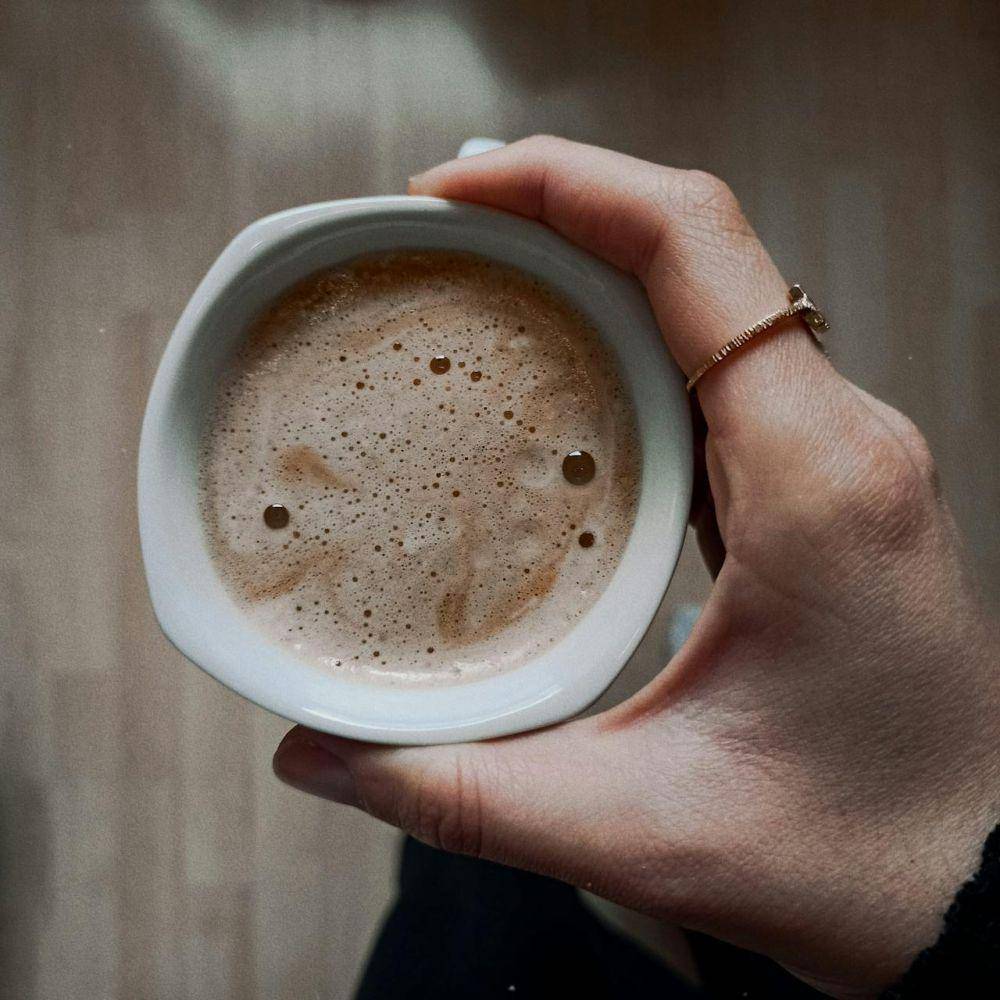 ilustrasi secangkir kopi (pexels.com/Dilos)