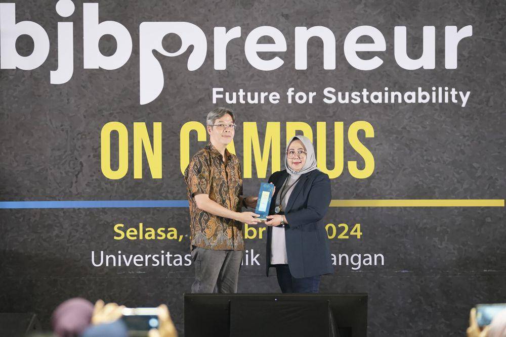 bank bjb dan Universitas Katolik Parahyangan (UNPAR) berkolaborasi dalam seminar bertajuk "Riset Pasar: Berdayakan Lokal, Bisnis Mengglobal" (dok. bank bjb)