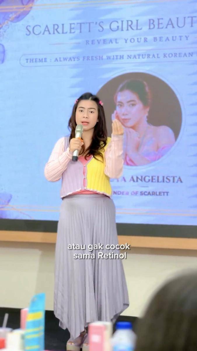 potret Felicya Angelista jadi pemateri beauty class (instagram.com/felicyangelista_)