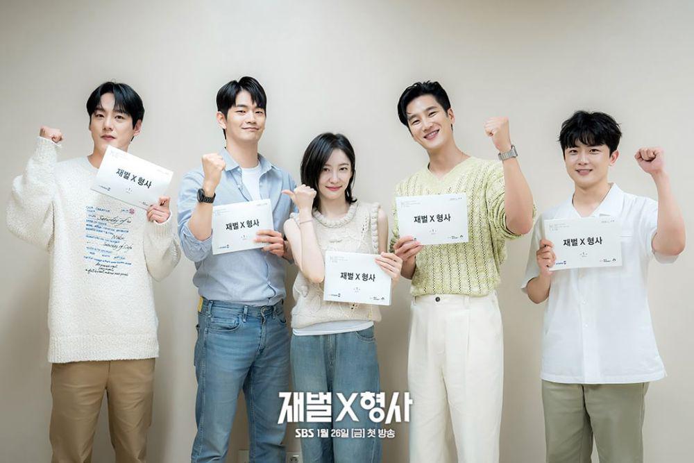 7 Episode Running Man yang Dibintangi Pemain Drakor Flex X Cop, Seru!