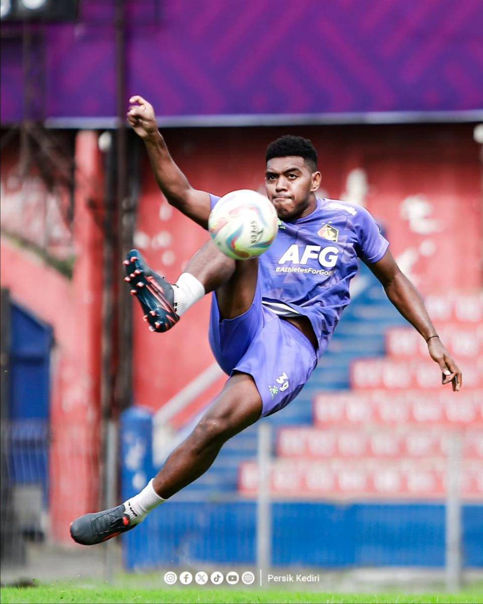 Pemain Persik Kediri saat berlatih. Instagram.com/ persikfcofficial