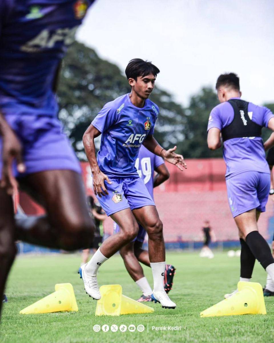 Pemain Persik Kediri saat berlatih. Instagram.com/ persikfcofficial