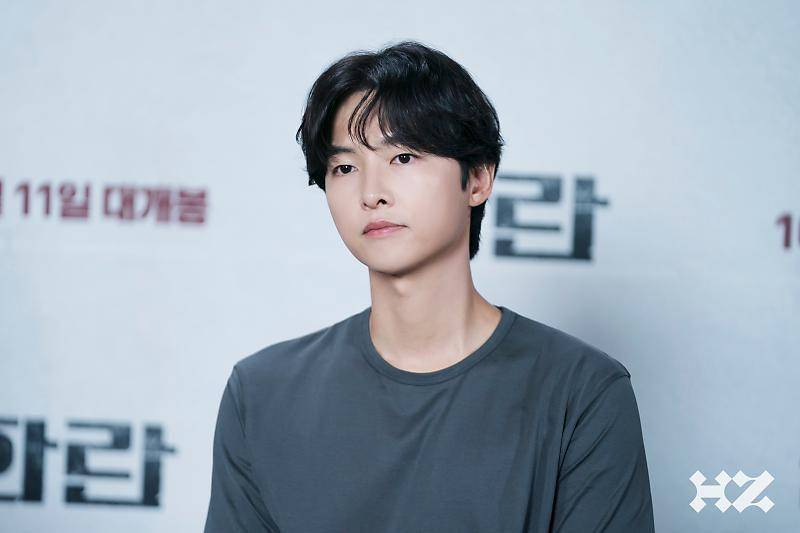 Song Joong Ki (post.naver.com/하이지음스튜디오)