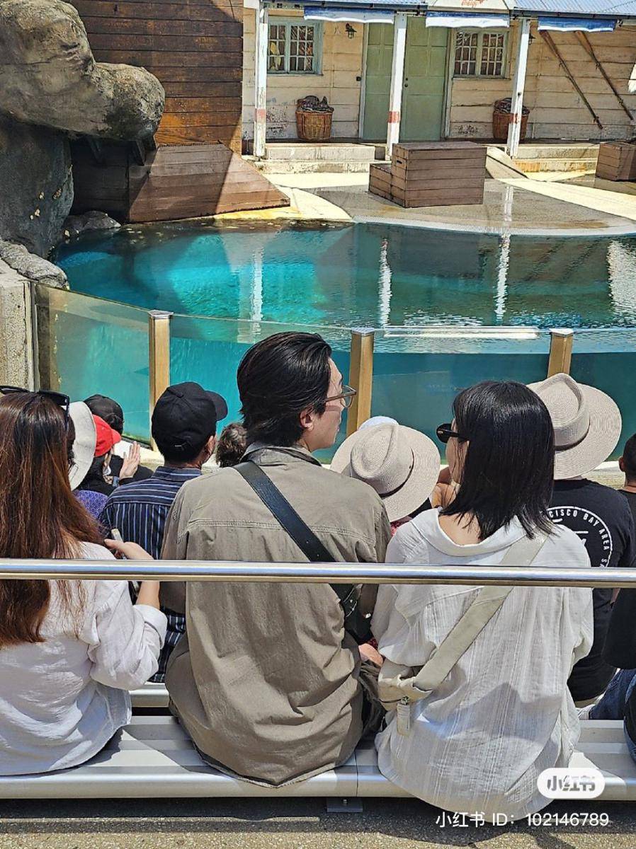 potret Jung Kyung Ho dan Sooyoung SNSD kencan di Australia (via x.com/foreversyc)