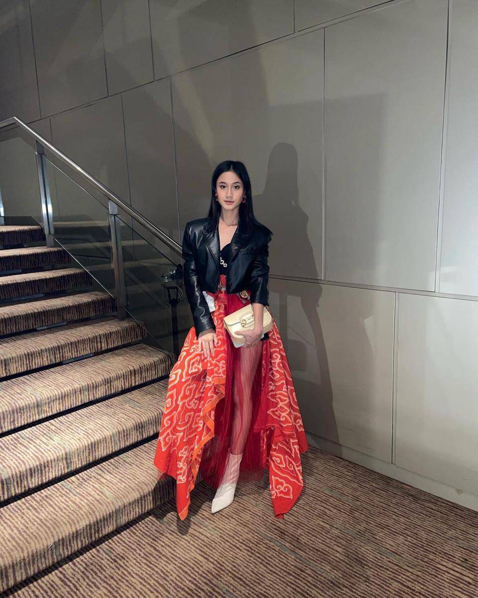 inspirasi OOTD edgy ala artis (instagram.com/keisyalevronka)