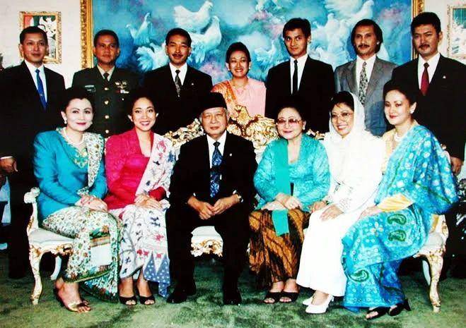 OOTD Titiek Soeharto. (instagram.com/titiek.prabowo)
