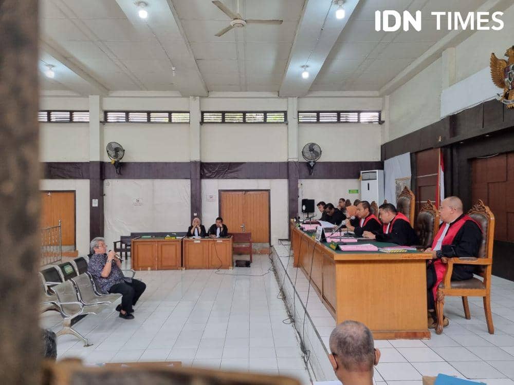 Eks Presiden Direktur PT Berau Coal Jeffry V Mulyono dihadirkan dalam sidang lanjutan dugaan korupsi akuisisi saham PT SBS yang dilakukan PT Bukit Asam (BA) (IDN Times/Rangga Erfizal)