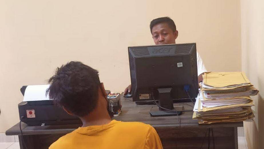 Pelaku yang nekat mencuri beras untuk main judi online di Mataram. (dok. Istimewa)