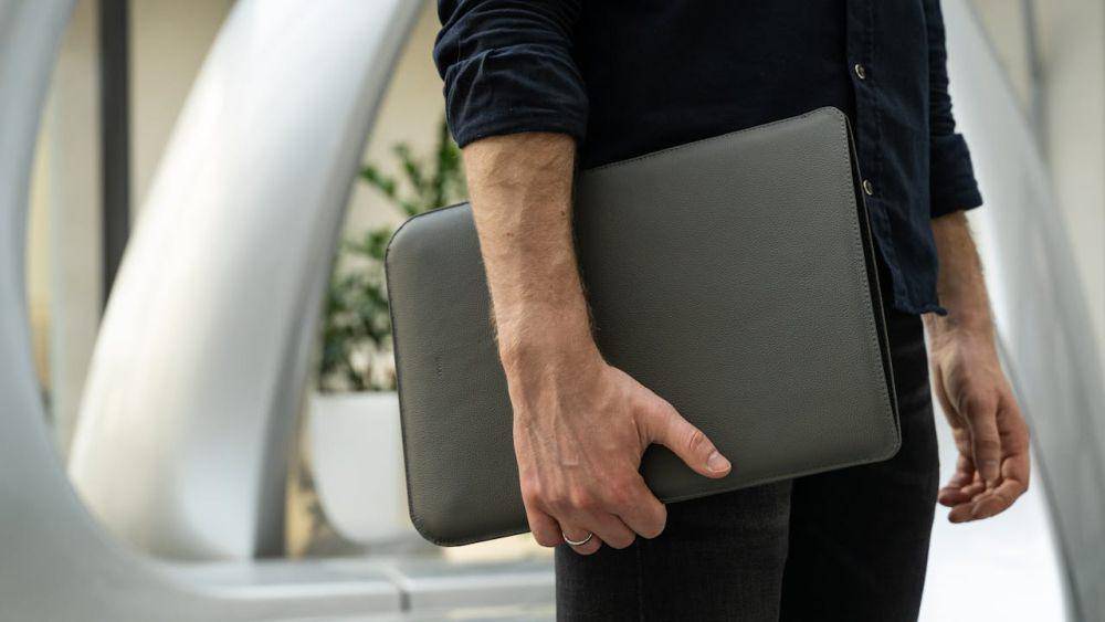 ilustrasi laptop yang akan digadai (pexels.com/Aleksandrs Karevs)