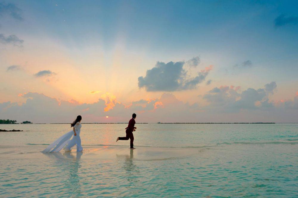 [QUIZ] Pilih Santorini atau Bali, Destinasi Honeymoon Ini Cocok untukmu!