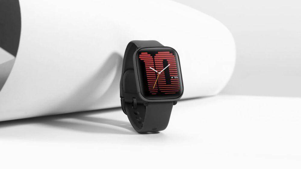 Amazfit Active (dok. Amazfit)