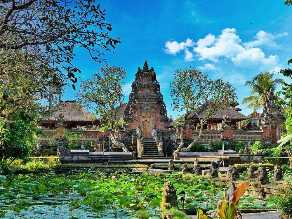 Pura Taman Saraswati (tripadvisor.co.id)