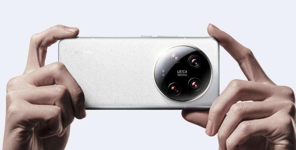 bagian belakang Xiaomi 14 Ultra (mi.com)