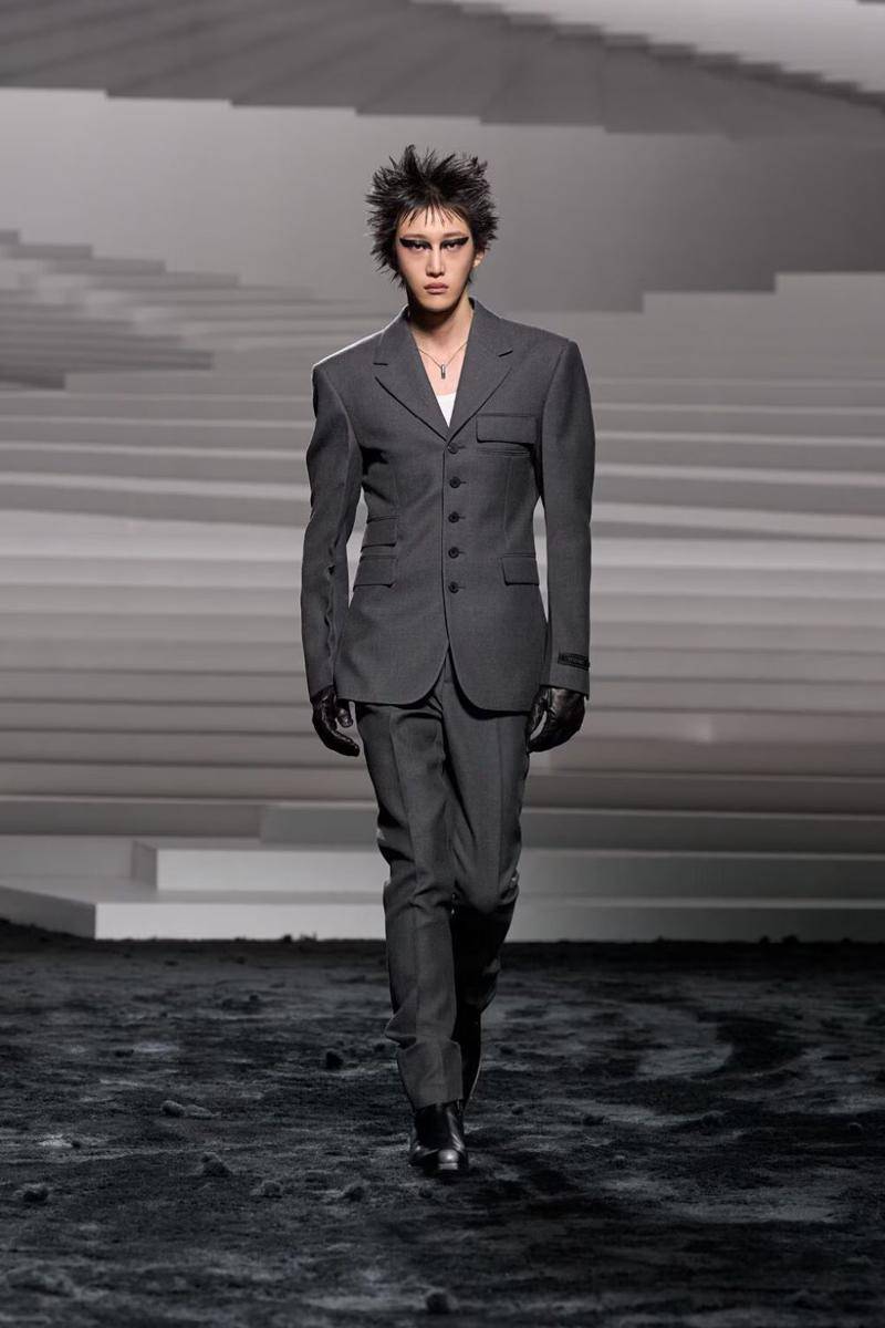 Versace F/W '24 di Milan Fashion Week 2024 (dok. Versace)