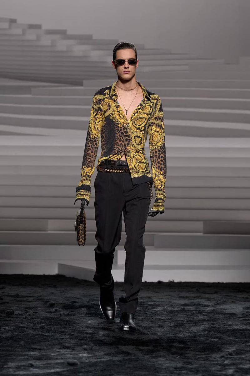 Versace F/W '24 di Milan Fashion Week 2024 (dok. Versace)